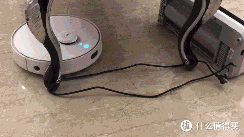 360扫地机器人—智能规划清扫不迷茫，激光扫描不莽撞